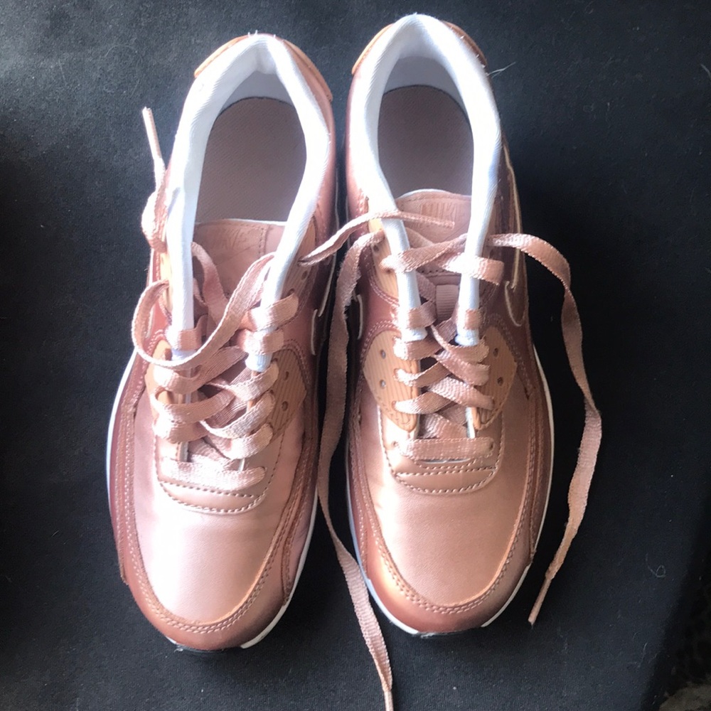 Nike Air Max 90 Rose Gold